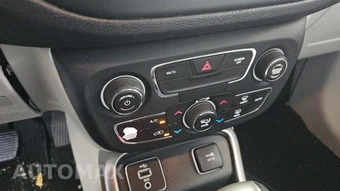 2018 Jeep Compass Latitude – miniatura 37