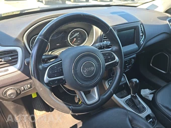 2018 Jeep Compass Latitude – miniatura 10