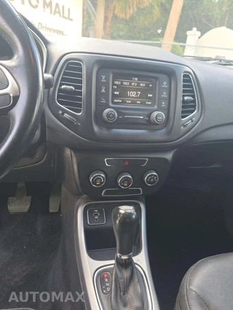 2018 Jeep Compass Latitude - miniatura 10