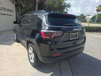 2018 Jeep Compass Latitude - miniatura 2