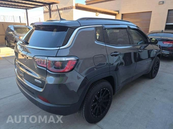 2018 Jeep Compass Latitude – miniatura 3