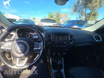 2018 Jeep Compass Latitude – miniatura 11