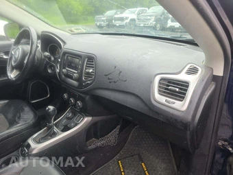 2018 Jeep Compass Latitude – miniatura 16