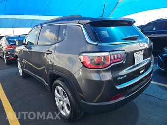 2018 Jeep Compass Latitude – miniatura 6