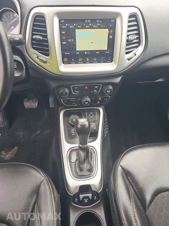 2018 Jeep Compass Latitude - miniatura 11