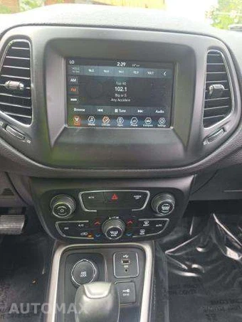 2018 Jeep Compass Latitude - miniatura 10