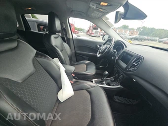 2018 Jeep Compass Latitude – miniatura 8