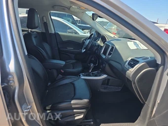 2018 Jeep Compass Latitude - miniatura 8