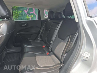 2018 Jeep Compass Latitude – miniatura 13
