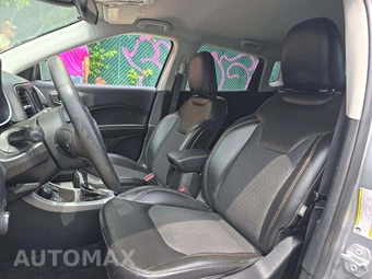 2018 Jeep Compass Latitude – miniatura 6