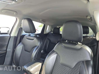 2018 Jeep Compass Latitude – miniatura 11