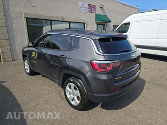 2018 Jeep Compass Latitude – miniatura 2