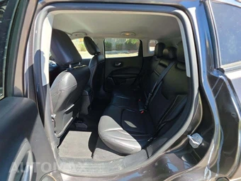 2018 Jeep Compass Latitude – miniatura 13