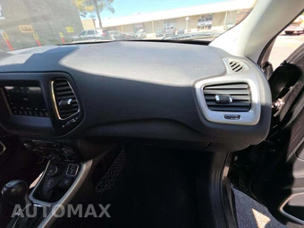 2018 Jeep Compass Latitude – miniatura 19