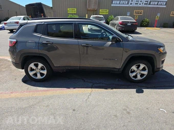 2018 Jeep Compass Latitude – miniatura 4