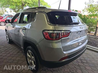 2018 Jeep Compass Latitude - miniatura 2