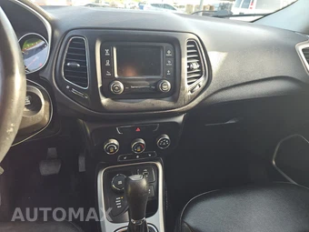2018 Jeep Compass Latitude - miniatura 11