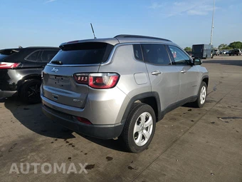 2018 Jeep Compass Latitude - miniatura 4
