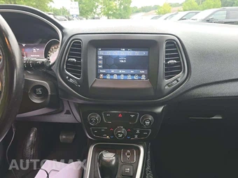 2018 Jeep Compass Latitude – miniatura 7