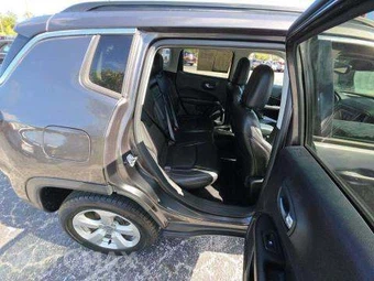 2018 Jeep Compass Latitude - miniatura 17
