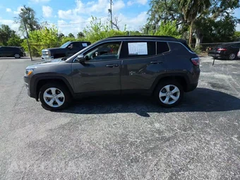 2018 Jeep Compass Latitude - miniatura 3