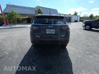 2018 Jeep Compass Latitude - miniatura 4