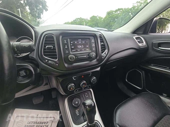 2018 Jeep Compass Latitude – miniatura 10