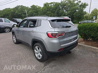 2018 Jeep Compass Latitude – miniatura 2