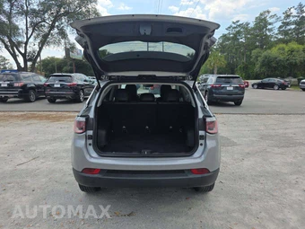2018 Jeep Compass Latitude - miniatura 11