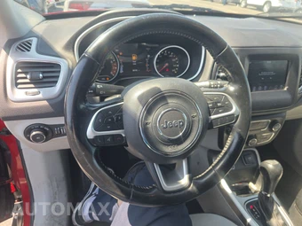 2018 Jeep Compass Latitude w/Sun & Wheel Pkg – miniatura 10