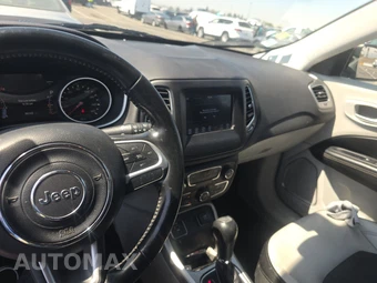 2018 Jeep Compass Latitude w/Sun & Wheel Pkg – miniatura 11