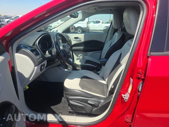 2018 Jeep Compass Latitude w/Sun & Wheel Pkg – miniatura 7