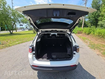 2018 Jeep Compass Limited - miniatura 14