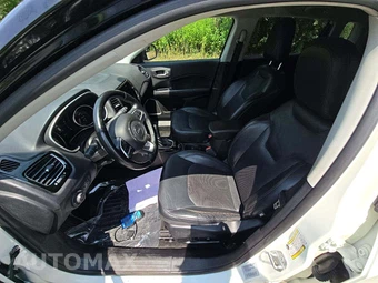 2018 Jeep Compass Limited - miniatura 6