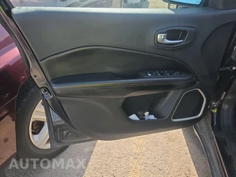 2018 Jeep Compass Limited - miniatura 9