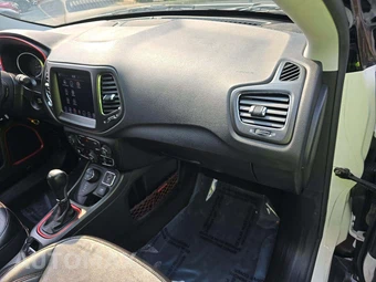 2018 Jeep Compass Trailhawk – miniatura 19