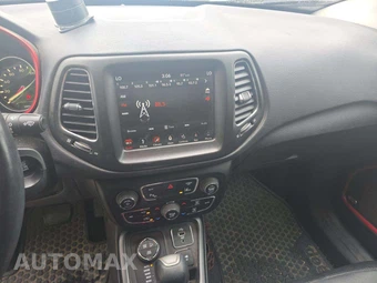 2018 Jeep Compass Trailhawk – miniatura 10