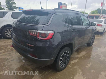 2018 Jeep Compass Trailhawk – miniatura 3
