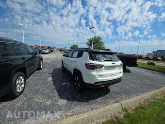 2018 Jeep Compass Trailhawk - miniatura 2