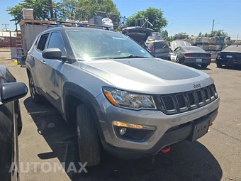 2018 Jeep Compass Trailhawk - miniatura 3
