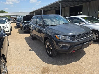 2018 Jeep Compass Trailhawk – miniatura 3