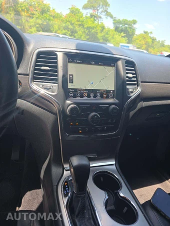 2018 Jeep Grand Cherokee Altitude Edition - miniatura 10