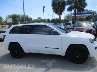 2018 Jeep Grand Cherokee Altitude Edition - miniatura 5