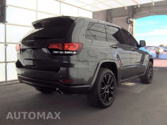 2018 Jeep Grand Cherokee Altitude Edition - miniatura 4