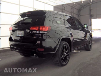 2018 Jeep Grand Cherokee Altitude Edition - miniatura 4