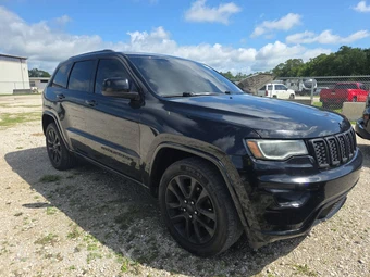 2018 Jeep Grand Cherokee Altitude Edition - miniatura 3