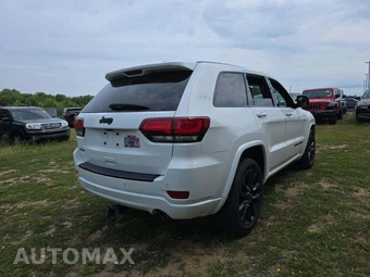 2018 Jeep Grand Cherokee Altitude Edition - miniatura 3