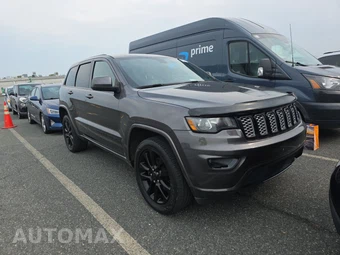 2018 Jeep Grand Cherokee Altitude Edition - miniatura 3