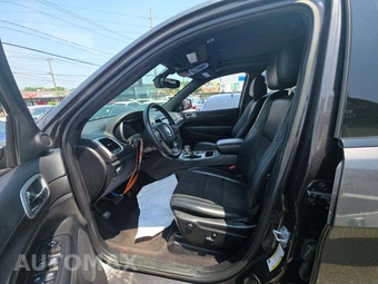 2018 Jeep Grand Cherokee Altitude Edition - miniatura 6