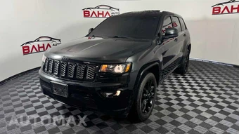 2018 Jeep Grand Cherokee Altitude Edition - miniatura 3